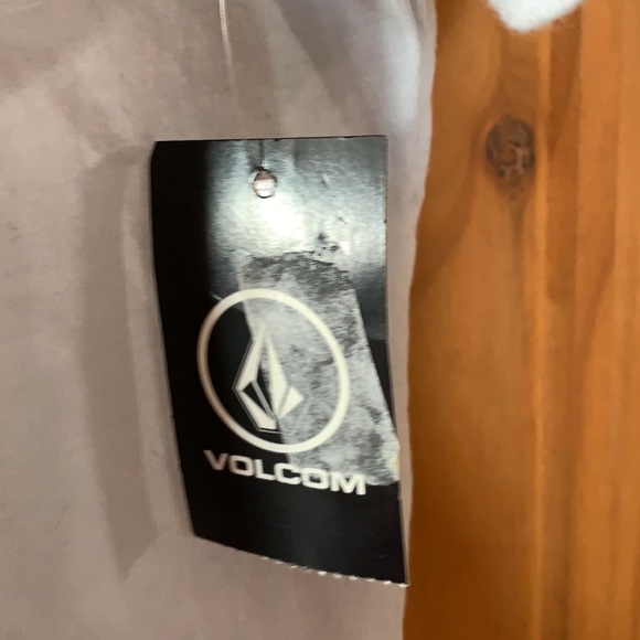 Men’s Volcom T-shirt - Picture 6 of 6